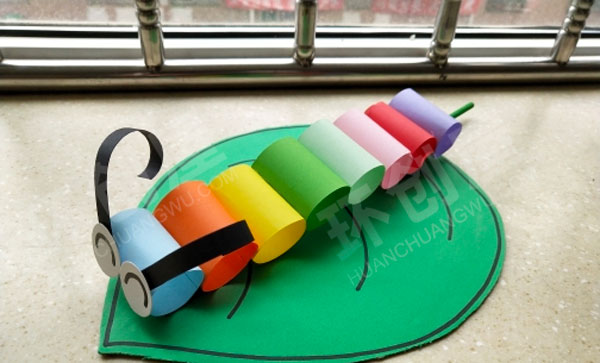 幼儿园美工区会动的毛毛虫图片