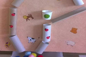幼儿园科学区自制教玩具材料图片5张