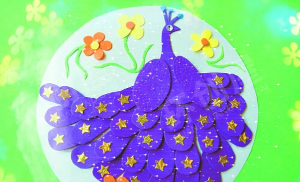 幼儿园走廊手工创意凤凰环创图片