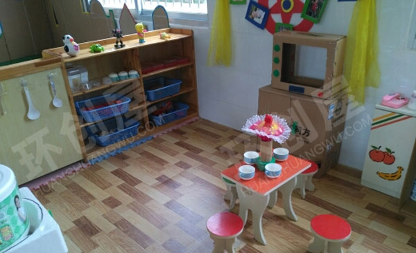 幼儿园娃娃家家庭生活环创图片