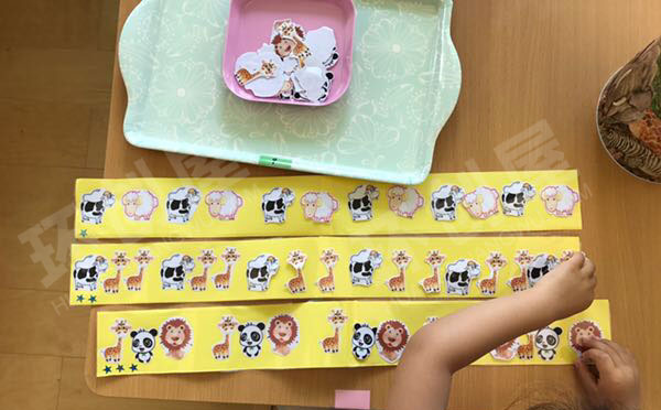 幼儿园益智区动物排排队图片