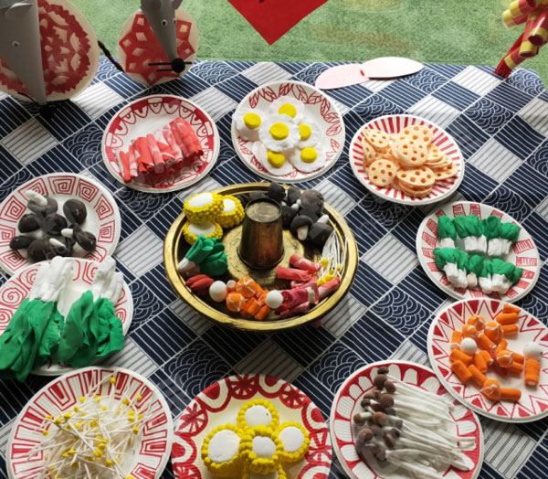 幼儿园户外活动红红火火过大年环创图片