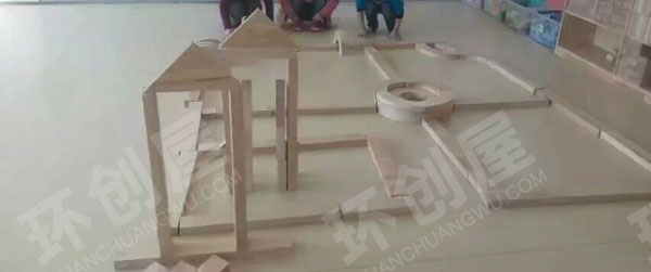 幼儿园建构区路与桥图片
