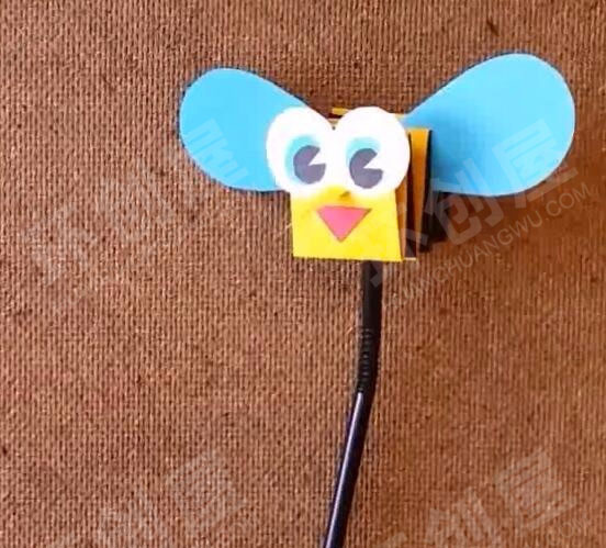 幼儿园美工区手工制作会飞的小蜜蜂图片