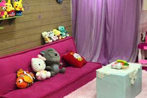 幼儿园温馨娃娃家环创图片3张