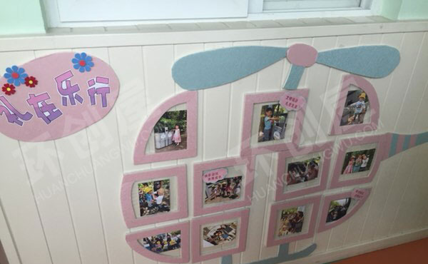 幼儿园走廊作品展示环境布置图片