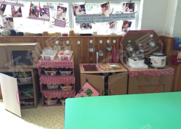 幼儿园角色游戏娃娃家创意纸箱图片
