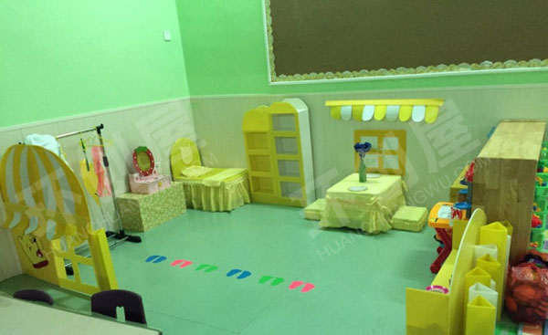幼儿园角色区绿色小清新娃娃家图片