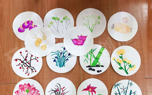 幼儿园班级挂饰水粉画图片