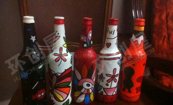 幼儿园酒瓶系列作品展示图片