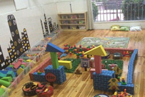 幼儿园环创积木建构图片3张