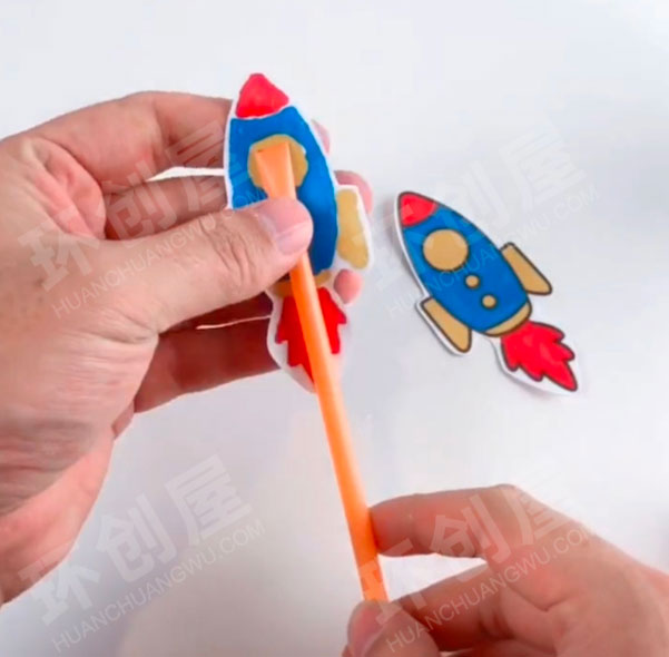 幼儿园科学区火箭发射图片