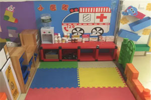 幼儿园角色游戏小医院图片