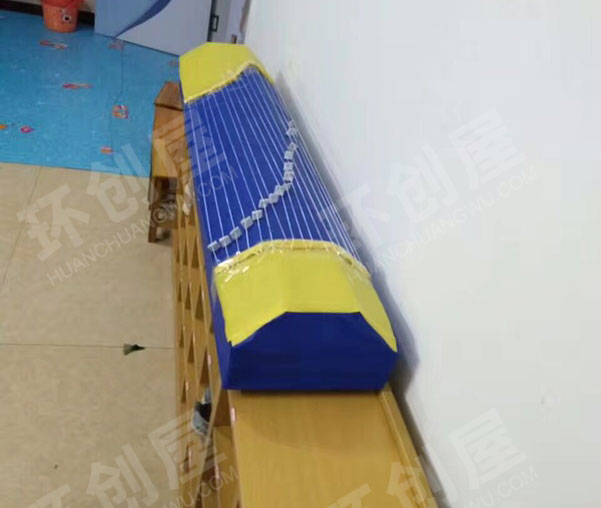 幼儿园表演区纸箱乐趣自制玩教具图片