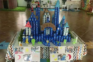 幼儿园建构区环创酸奶盒变废为宝图片