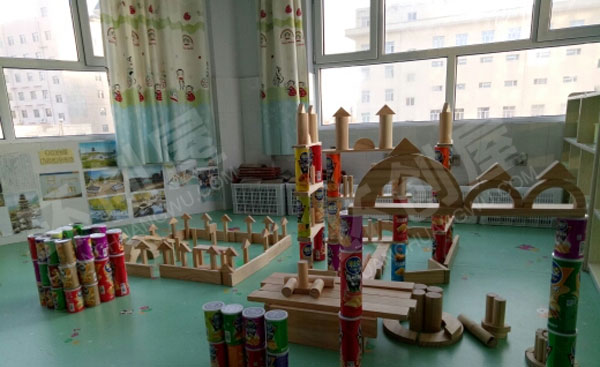 幼儿园建构区环创我们的幼儿园图片