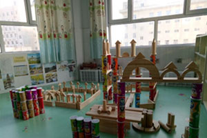 幼儿园建构区环创我们的幼儿园图片6张