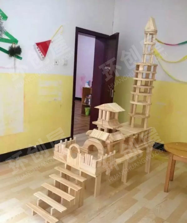 幼儿园建构区环创积木区图片