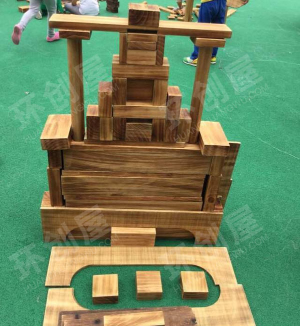 幼儿园建构区环创户外建构图片
