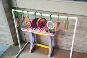幼儿园表演区乐器展示图片4张