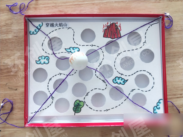 幼儿园益智区手眼协调图片
