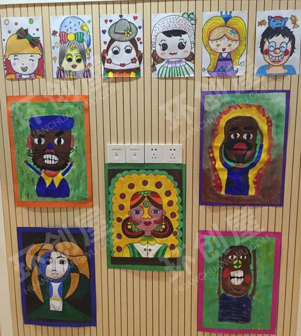 幼儿园美术室里的作品展示图片