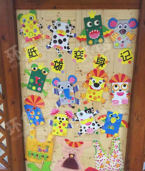 幼儿园美术室里的作品展示图片