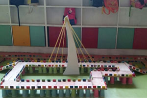 幼儿园建构区家乡桥图片2张