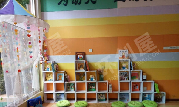 幼儿园温馨舒适阅读区环创图片