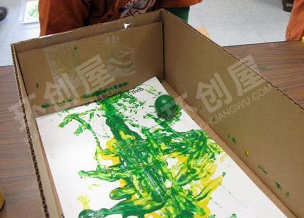 幼儿园美工区神奇的磁铁画图片