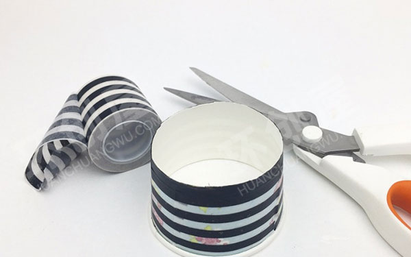 幼儿园美工区DIY玩具纸板相机图片