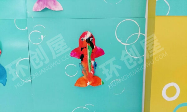 幼儿园走廊墙面鱼儿的世界图片