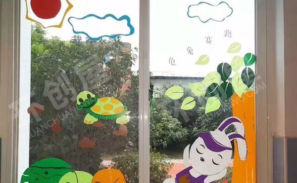 幼儿园教室窗户环创中华文学风格图片