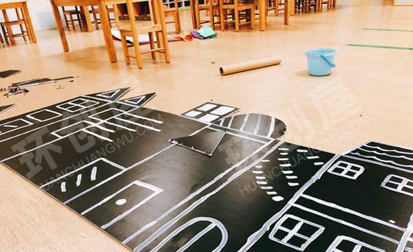 幼儿园建构区墙面黑白作品图片