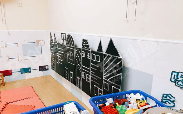 幼儿园建构区墙面黑白作品图片