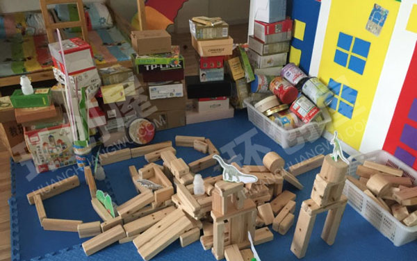 幼儿园建构区各种材料环创图片