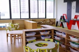 幼儿园建构室各类建构材料分类图片7张
