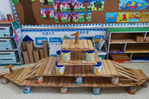 幼儿园建构区搭建军舰环创图片