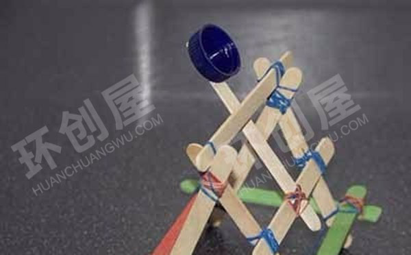 幼儿园建构区雪糕棒变身成好玩的玩具图片