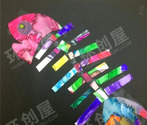 幼儿园美工区多彩的小鱼骨头图片