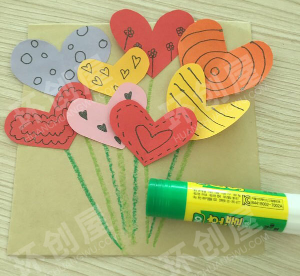 幼儿园美工区手工礼物爱心花束图片