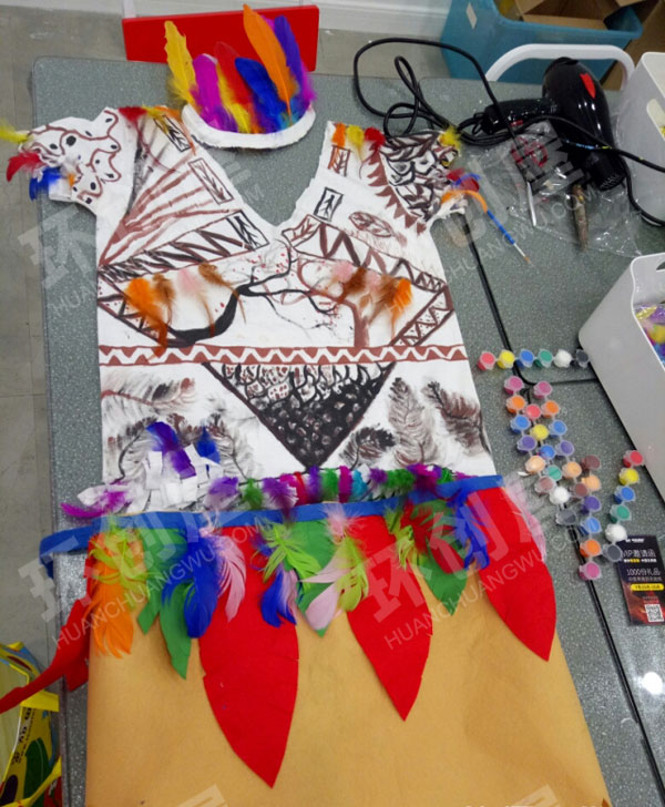 幼儿园角色区制作印第安人衣服图片