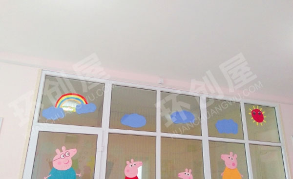 幼儿园墙面布置佩奇主题图片