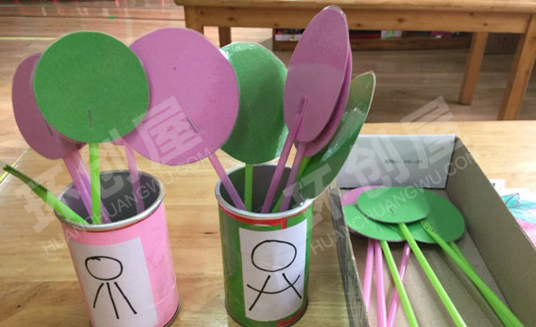 幼儿园环创益智区自制教玩具图片