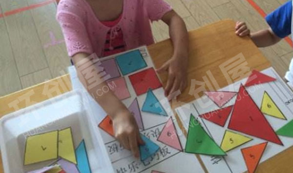 幼儿园益智区废物利用制作教玩具图片
