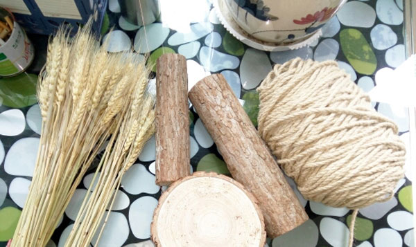 幼儿园家园联系食谱栏图片