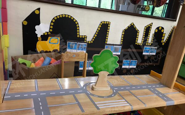 幼儿园建构区停车场环创图片