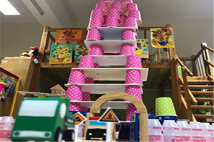 幼儿园废物利用建构区环创我们的城市图片6张