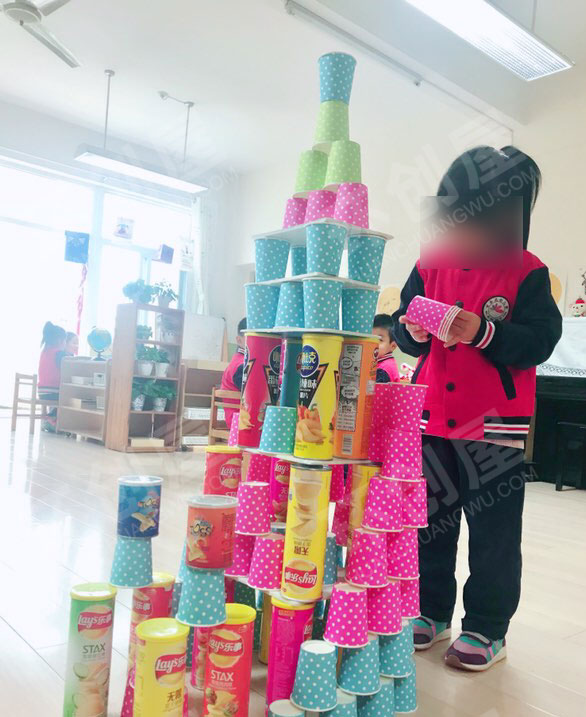 幼儿园废物利用建构区环创我们的城市图片
