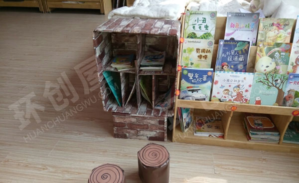 幼儿园废物利用图书角布置图片